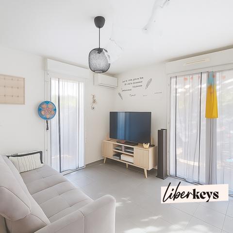 Pavillon cosy avec terrasse, jardin et stationnement – Résidence récente