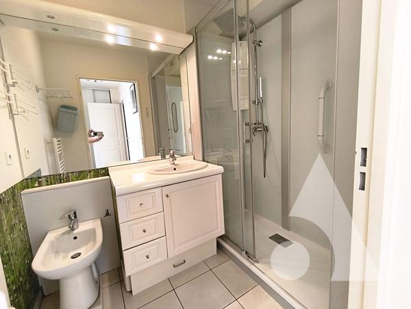 Appartement 4 pièces 75.81 m2
