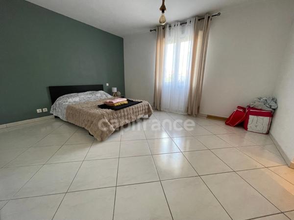 PAVILLON SUR SOUS SOL 6 CHAMBRES, HABITABLE PLAIN PIED