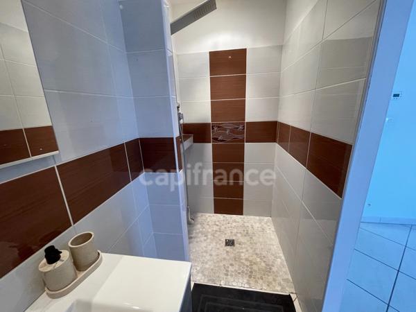 PAVILLON SUR SOUS SOL 6 CHAMBRES, HABITABLE PLAIN PIED