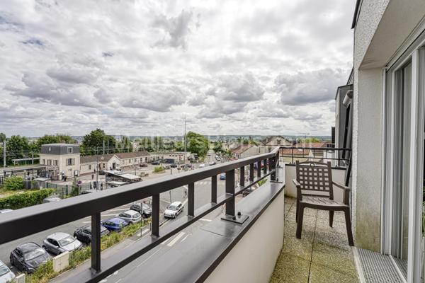 APPARTEMENT SPATIEUX TOIT TERRASSE + BOX FERME