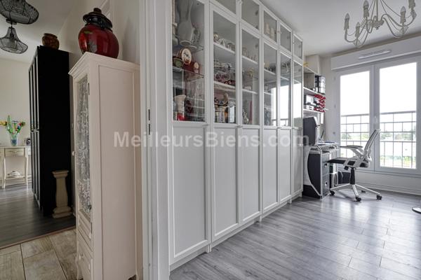 APPARTEMENT SPATIEUX TOIT TERRASSE + BOX FERME