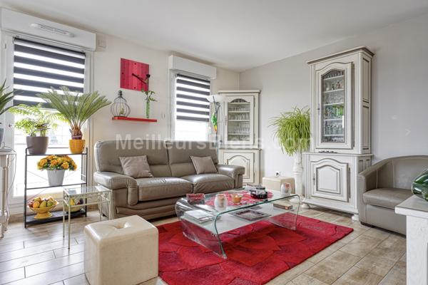 APPARTEMENT SPATIEUX TOIT TERRASSE + BOX FERME