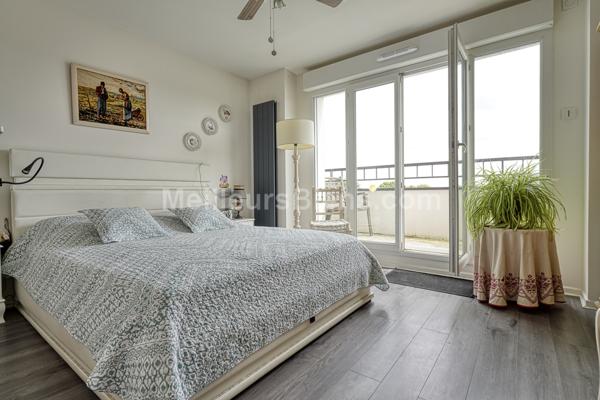 APPARTEMENT SPATIEUX TOIT TERRASSE + BOX FERME