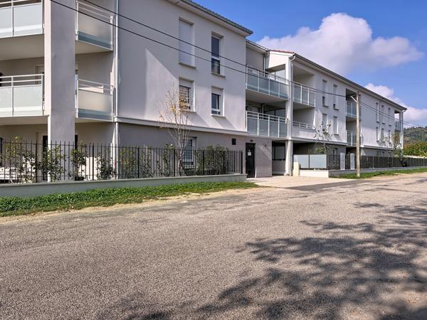 Saint-Maurice-de-Beynost (01700) T3 de 57,60 m² livré Mars 2025 en Rez de jardin, garage fermé et stationnement extérieur