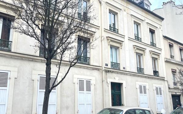 Appartement à vendre    1 pièce • 27,82 m2 Vincennes