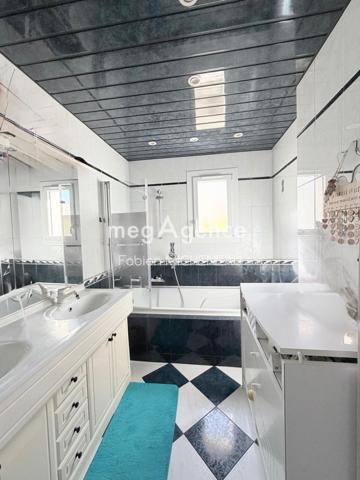 Maison à CHOLET, 49300 - 6 pièces 130m²