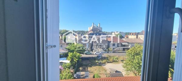 Appartement T3 avec ascenseur, cave et parking.