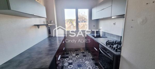 Appartement T3 avec ascenseur, cave et parking.