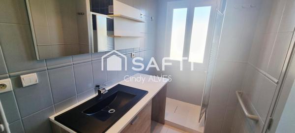 Appartement T3 avec ascenseur, cave et parking.