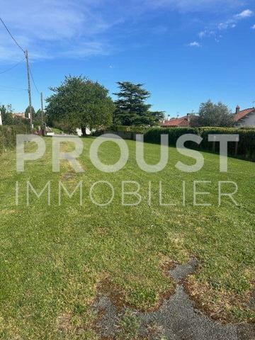 En exclusivité NIORT A vendre terrain de 1200 m² environ