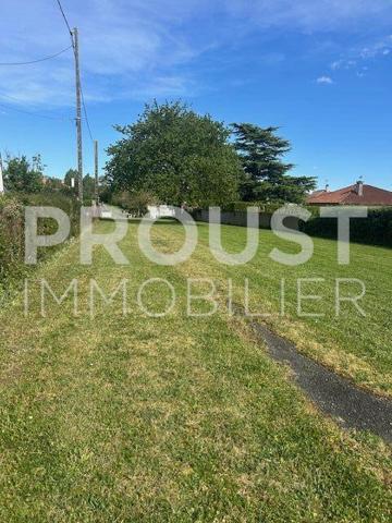 En exclusivité NIORT A vendre terrain de 1200 m² environ
