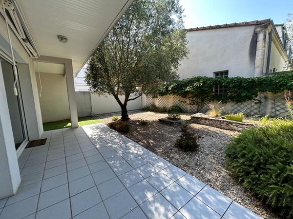 Location maison Bordeaux : 1 500 € - AJP Immobilier Bordeaux Saint-Augustin