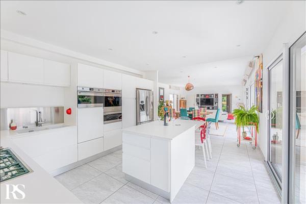 Maison à vendre 945 000 € Saint-Avertin 7 p 247 m² DPE A