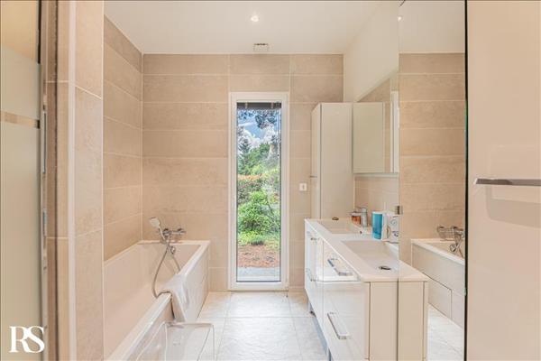 Maison à vendre 945 000 € Saint-Avertin 7 p 247 m² DPE A