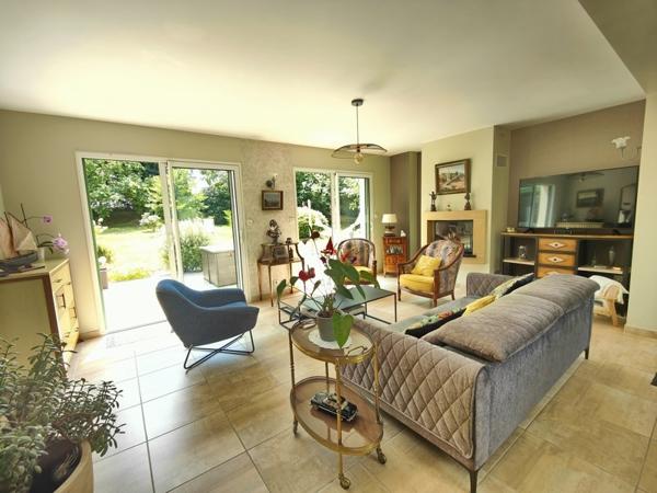 Maison 472 500 € Kerlaz 5 p 143 m² DPE C