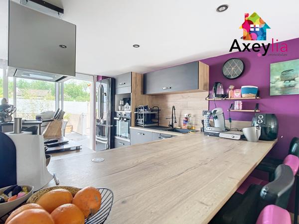 A VENDRE - RIORGES - MAISON ENTIÈREMENT RÉNOVÉE AVEC 4 CHAMBRES ET TERRAIN