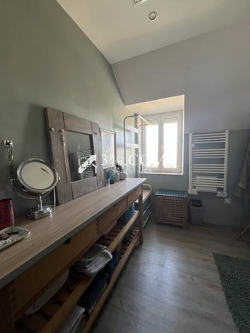 Maison 5 pièce(s) 3 chambre(s) 145 m²