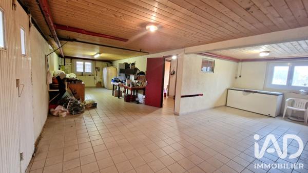 Maison à vendre 5 pièces 112 m² Carhaix-Plouguer