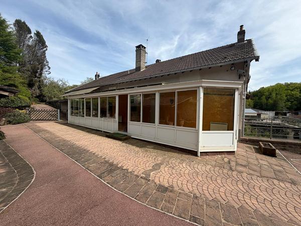 Maison 14 pièce(s) 328 m2