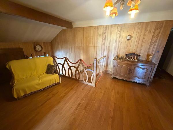Maison 14 pièce(s) 328 m2