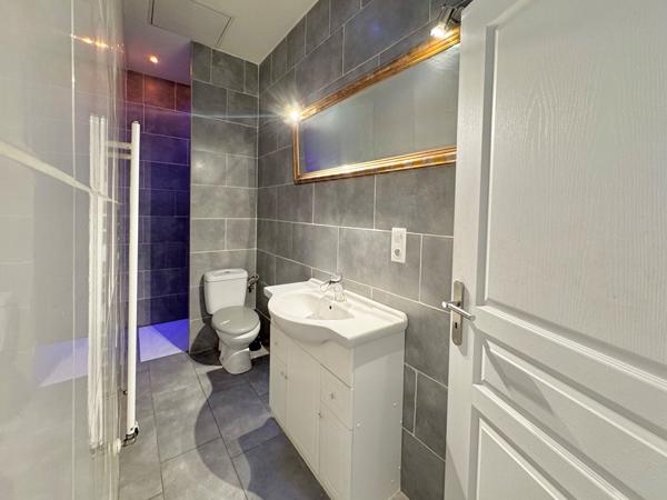 A LOUER Loft T4 (103.56 m2) + parking privé + jardin