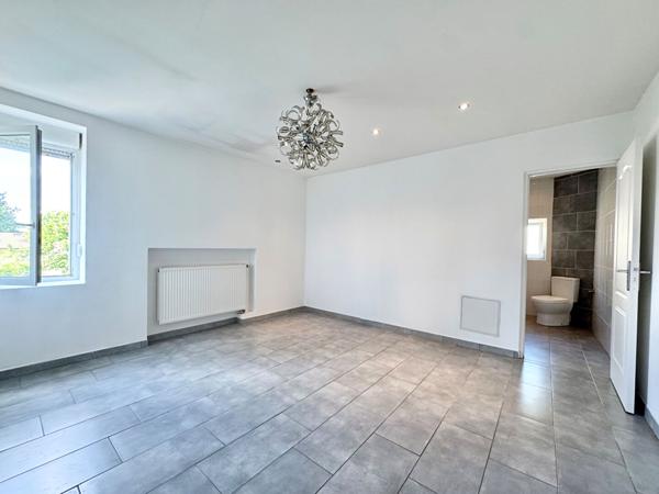 A LOUER Loft T4 (103.56 m2) + parking privé + jardin