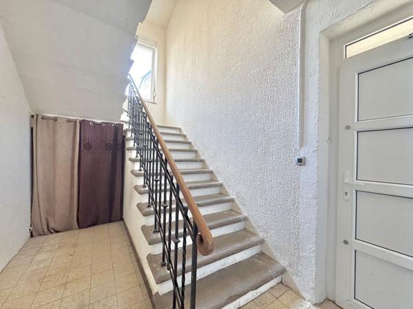 A LOUER Loft T4 (103.56 m2) + parking privé + jardin