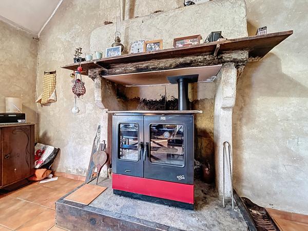 Sur la commune de Illifaut, à moins d’un quart d’heure de la commune de Saint Meen le grand et à 10 minutes de Mauron.