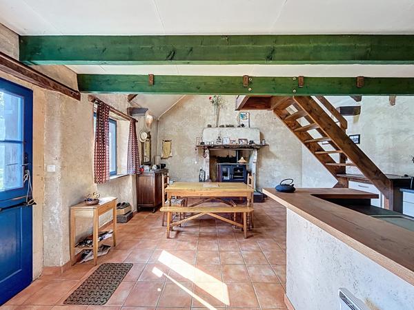 Sur la commune de Illifaut, à moins d’un quart d’heure de la commune de Saint Meen le grand et à 10 minutes de Mauron.