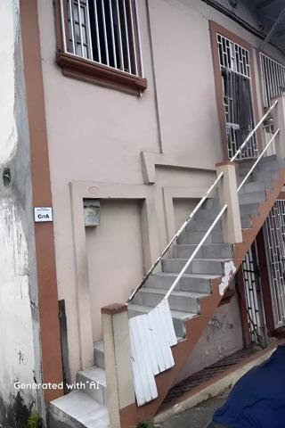 Vente                                                      Immeuble
                        
                     10 pièces                      165 m2                     à Fort-de-France
