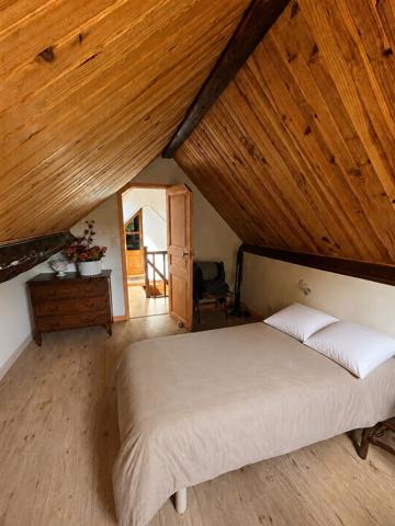 CHARMANTE MAISON DE CAMPAGNE, BEAU POTENTIEL, JARDIN ARBORE