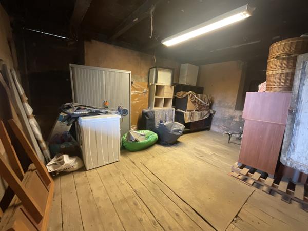 Saint-Sorlin-de-Morestel (38510) En vente à Saint-Sorlin-De-Morestel : Maison + dépendances à rénover entièrement sur 1747m² de terrain