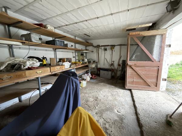 Saint-Sorlin-de-Morestel (38510) En vente à Saint-Sorlin-De-Morestel : Maison + dépendances à rénover entièrement sur 1747m² de terrain