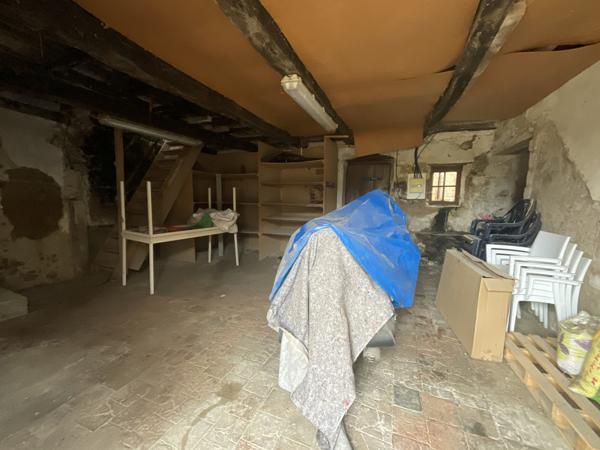 Saint-Sorlin-de-Morestel (38510) En vente à Saint-Sorlin-De-Morestel : Maison + dépendances à rénover entièrement sur 1747m² de terrain