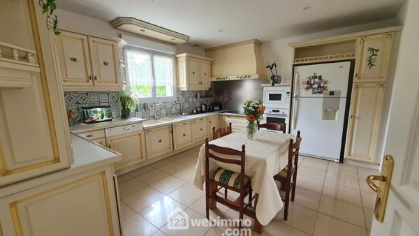 Maison 230 m² à Milly-la-Forêt 91490