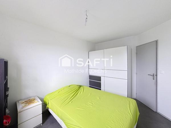 Appartement T3, dernier étage, balcon vue Pyrénées à rafraichir