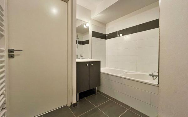 Appartement à louer    3 pièces • 58,62 m2 Blagnac