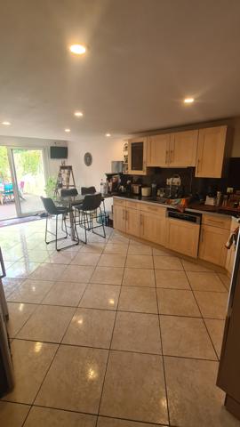 Lavérune (34880) Laverune Maison de ville+garage +T2. Un petit havre de paix