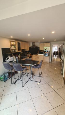 Lavérune (34880) Laverune Maison de ville+garage +T2. Un petit havre de paix