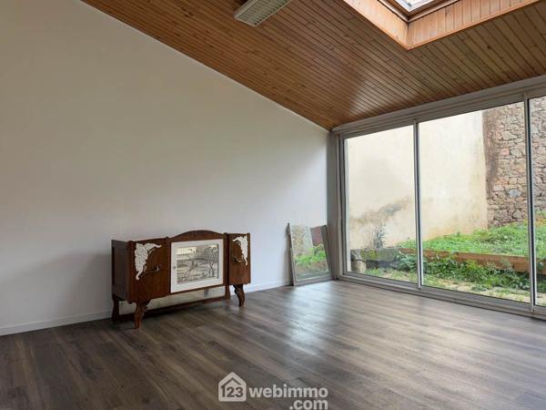 Maison de ville 93 m² à Pouzauges 85700