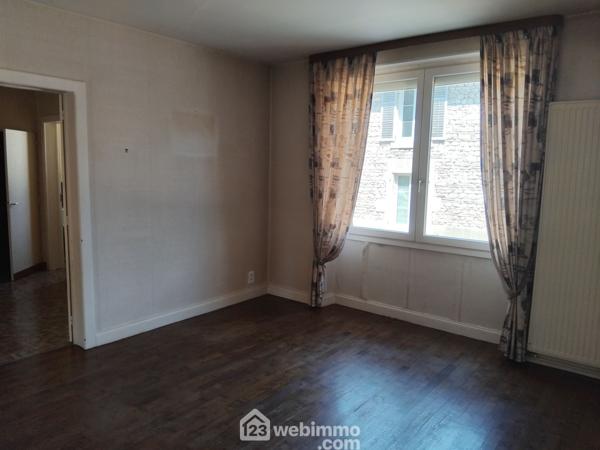Maison de village 145 m² à Les Hauts-de-Chée 55000