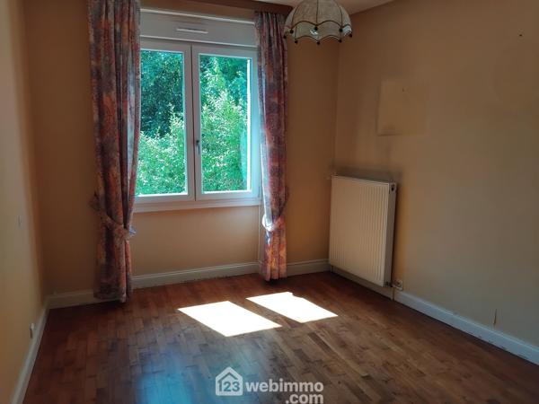 Maison de village 145 m² à Les Hauts-de-Chée 55000