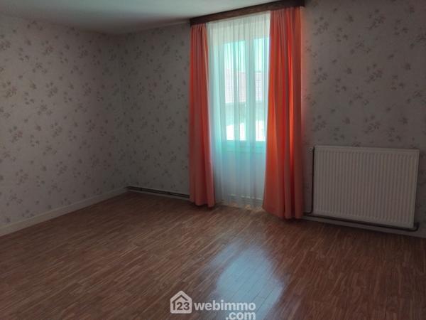 Maison de village 145 m² à Les Hauts-de-Chée 55000