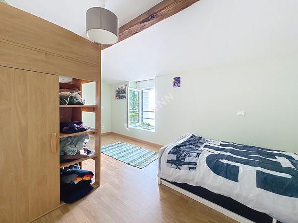 Maison A VENDRE, bourg de Saint Sauveur de Landemont, 2 chambres, locataire en place