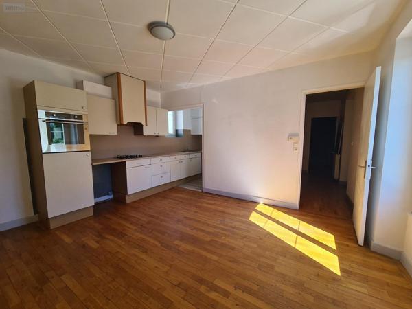 Immeuble à vendre à Besançon dans le Doubs (25000), ref : VI100-25014