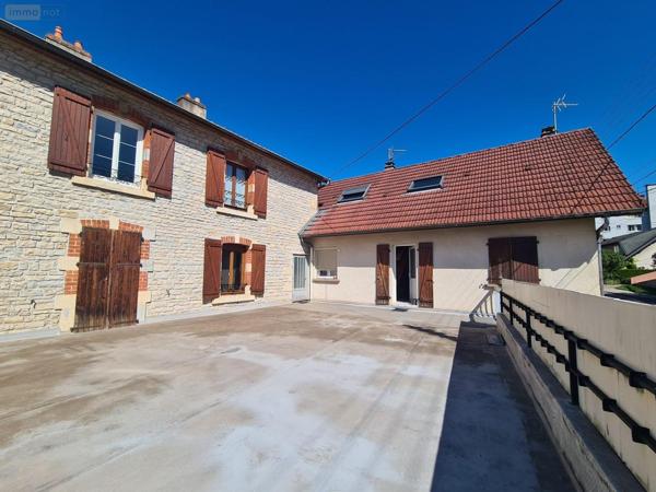 Immeuble à vendre à Besançon dans le Doubs (25000), ref : VI100-25014