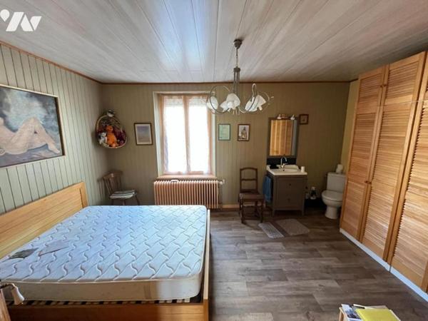 Maison 4 pièces (environ 76 m² habitables) sur sous-sol, proche commodités