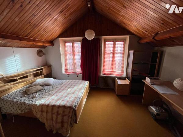 Maison 4 pièces (environ 76 m² habitables) sur sous-sol, proche commodités