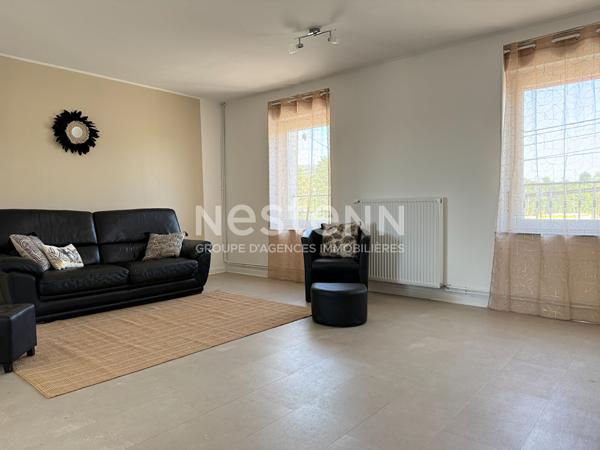 IMMEUBLE - QUARTIER FAUBOUR/MIRIBEL - 3 GARAGES - TERRAIN
